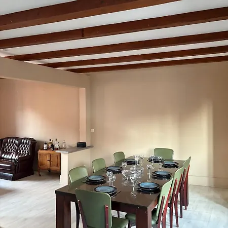 Le Grillen - 4 Bedroom - Centre Apartment